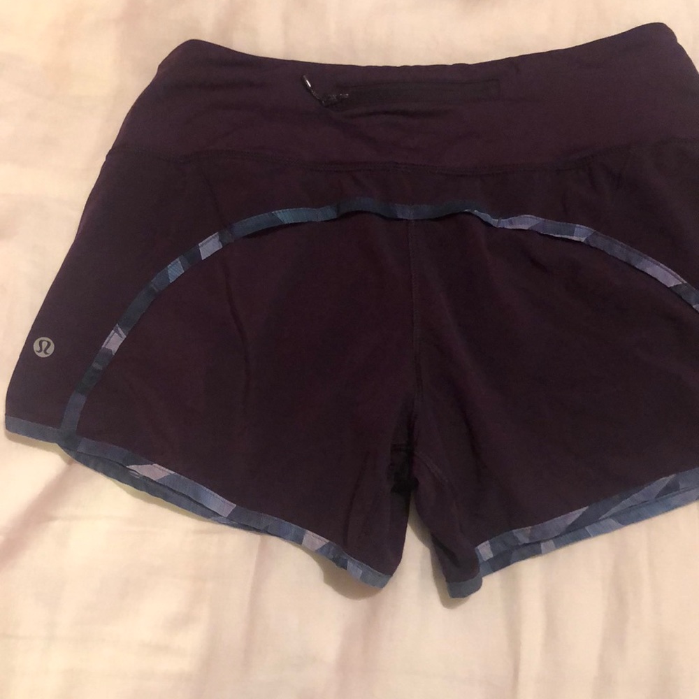 Lululemon Speed Up Short in Plum Size 6
